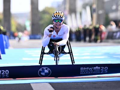 Marcel Hug wins the 2025 BMW BERLIN-MARATHON