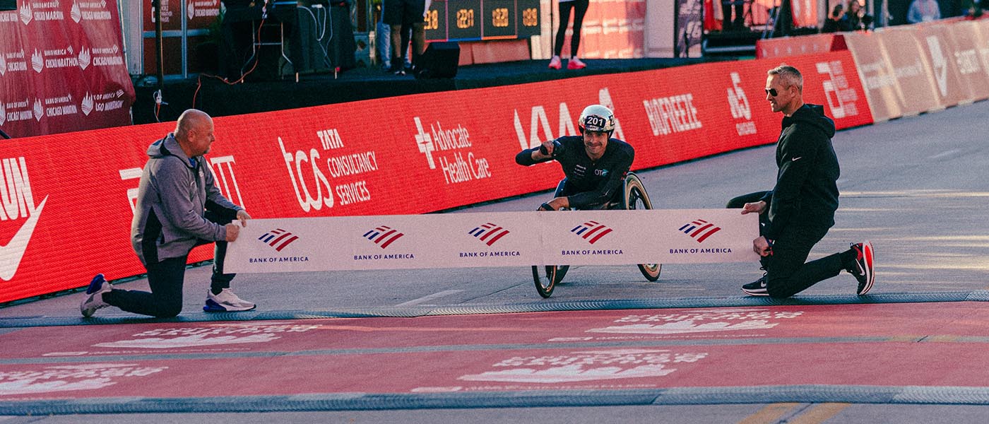 Five star Hug dominates in Chicago